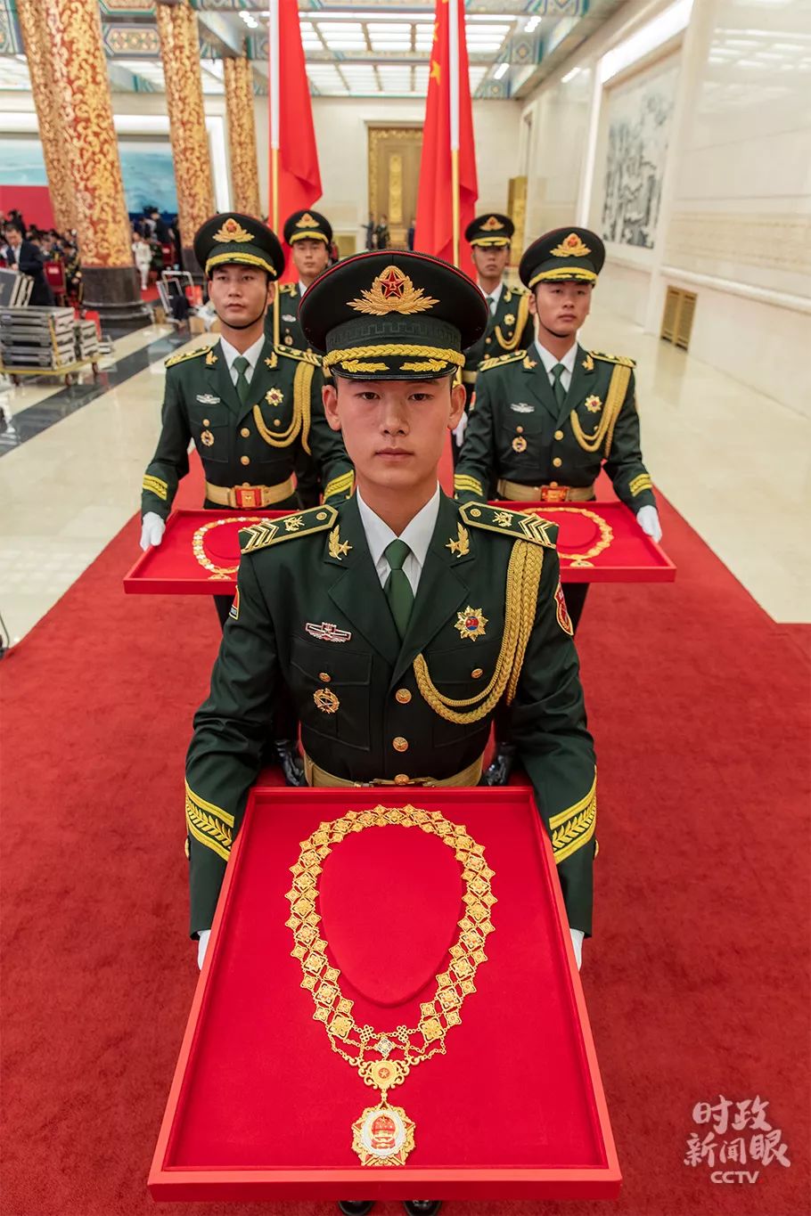 亲历盛典丨打卡大会堂!看最亮的星 听奋斗的歌