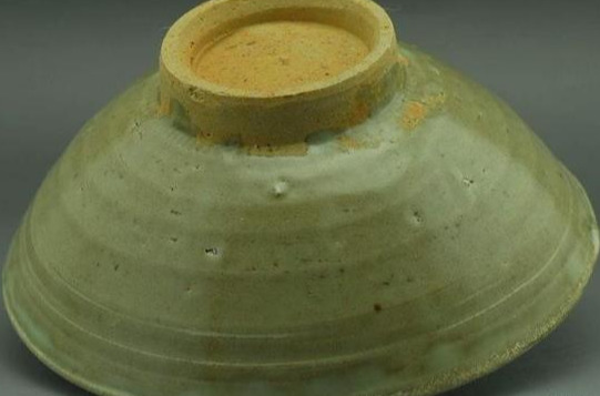 同样的窑口都是宋代产品南宋和北宋的龙泉窑瓷器却大不相同