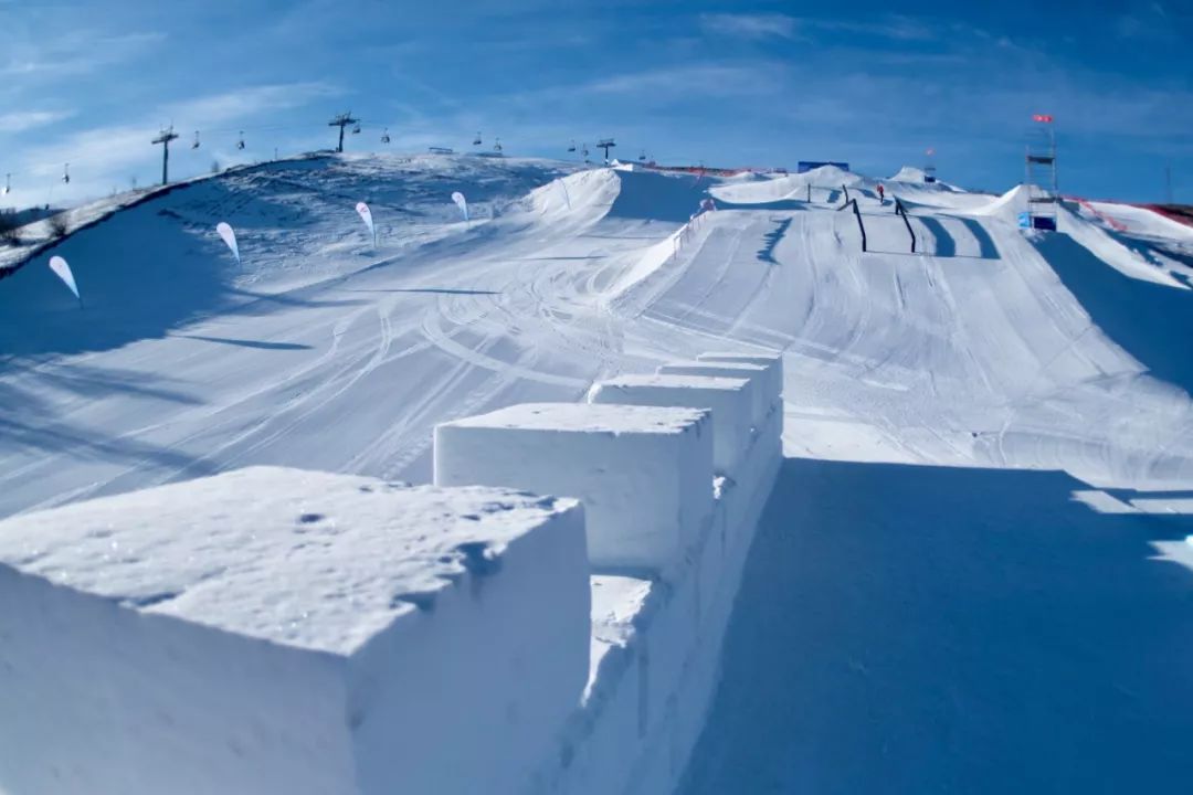 活动报名11141117滑雪开板云顶滑雪场4天3夜三滑三住另含机票教学大巴