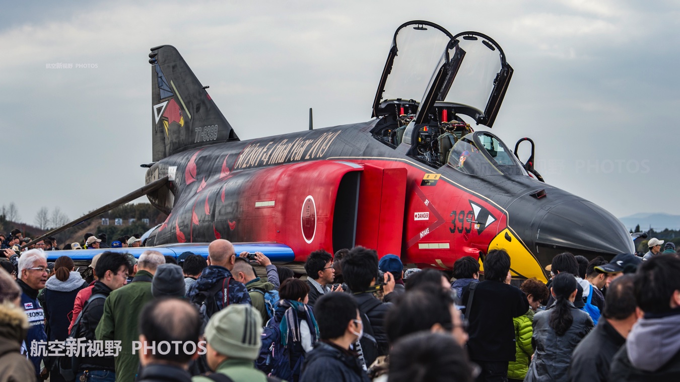 经典f-4战斗机组图,自卫队最后的二代机,三菱重工的练手作_图片