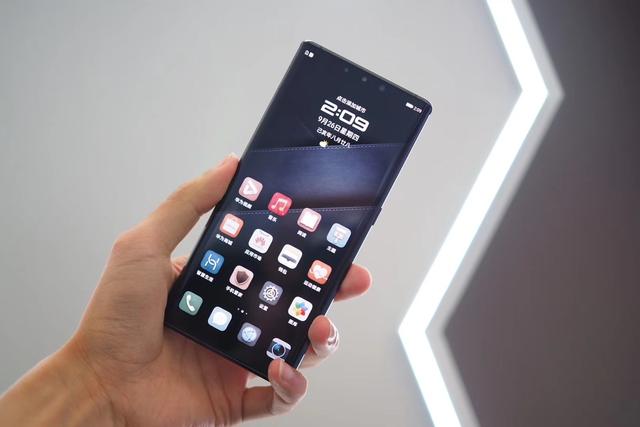 看完华为mate30 rs保时捷设计,才知道速度和科技原来如此近_手机