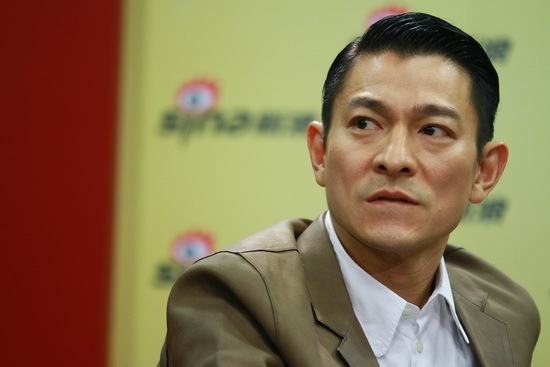 原创有人追才是星那英踢人合适吗学学刘德华和杨颖对粉丝态度