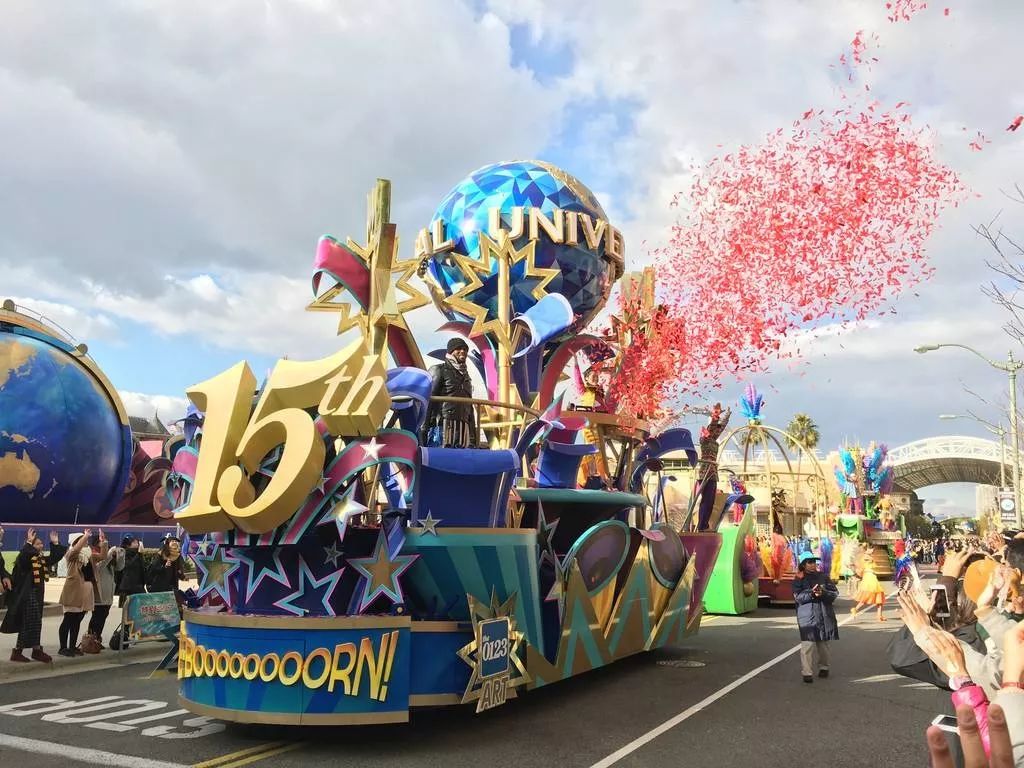 "阅兵"用英语怎么说?_parade