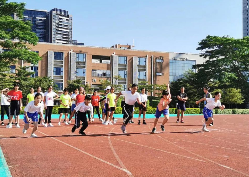 黄麻布学校图片