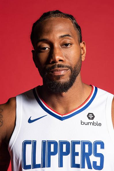 原创快船定妆照出炉伦纳德笑一个好难乔治微笑耍帅黑贝冷酷到底