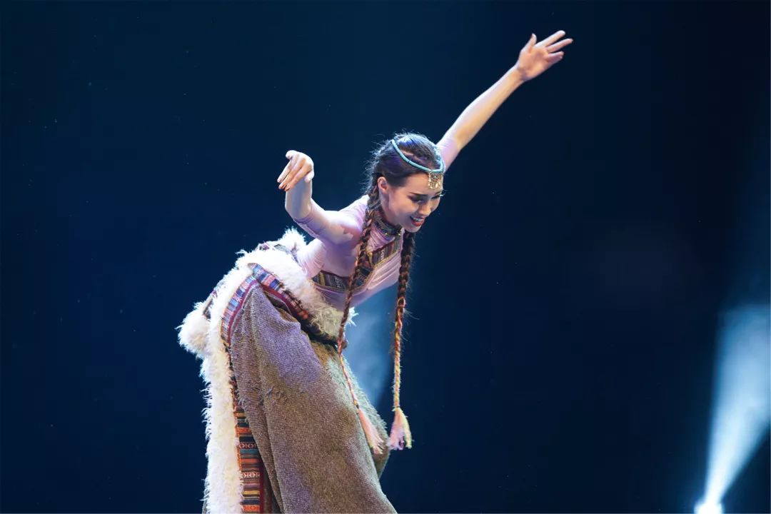 李美静:热爱生活,向往阳光般的美好_舞蹈