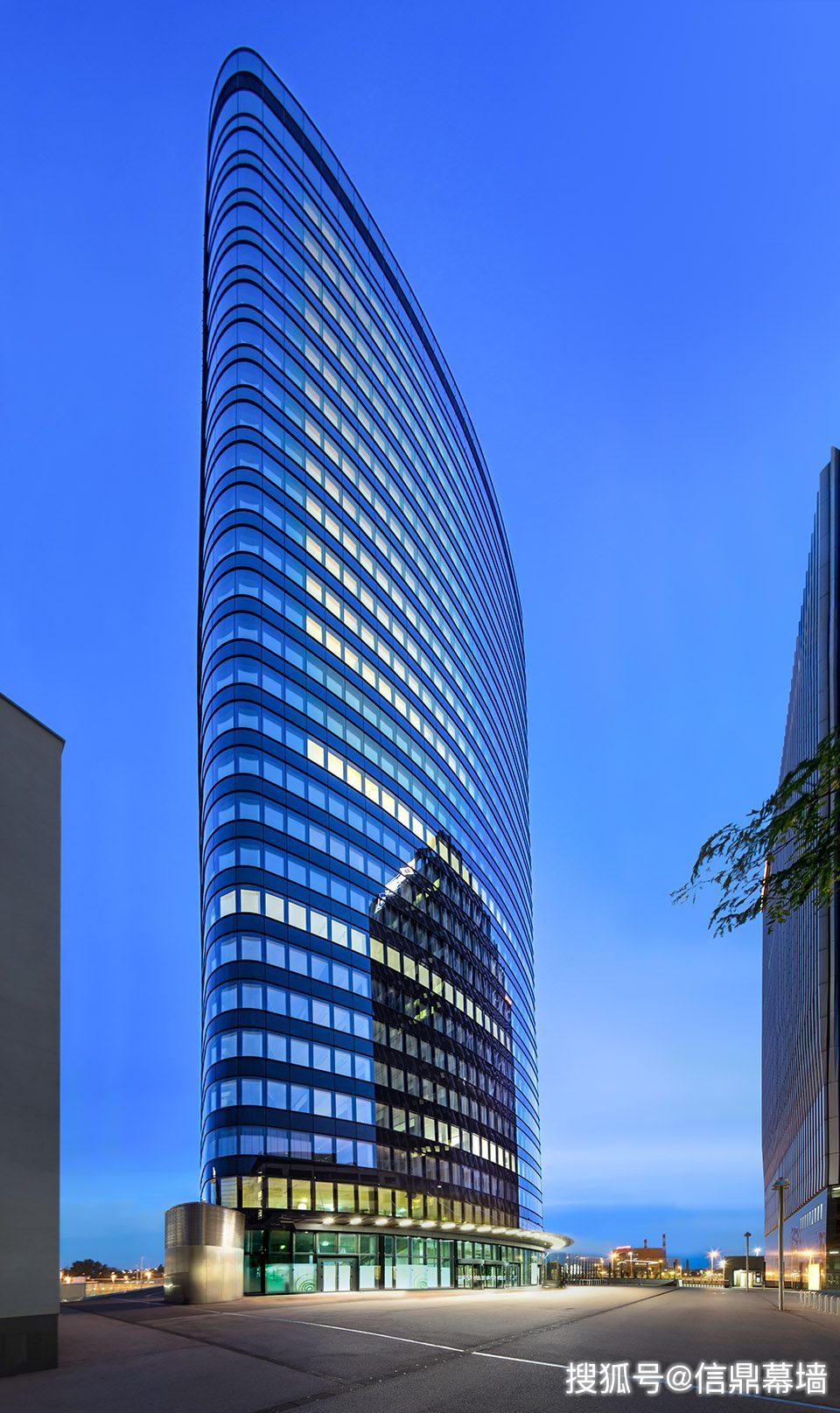 明框玻璃幕墙赋予建筑另类视觉效果_大楼