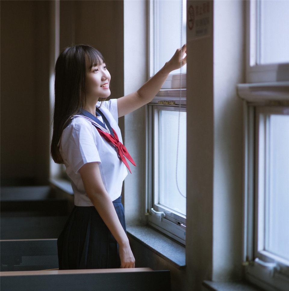 阳光美少女靓丽清新青春校园风摄影