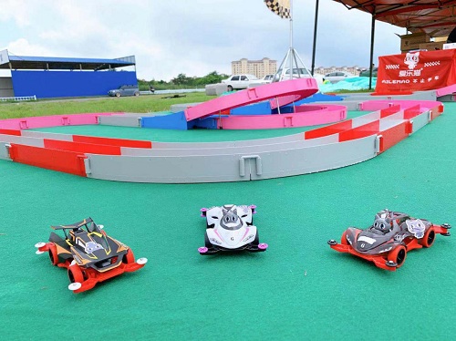 迷你四驱车助力青少年全方面成长爱乐猫诠释steam教育理念