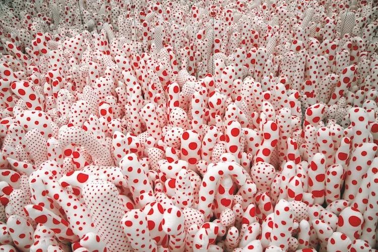 草间弥生最壮观的7件镜室装置