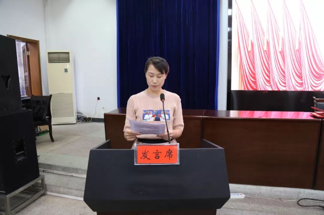 结业典礼上,本次带班班主任,团市委青年发展部部长张雪艳就本期学员在