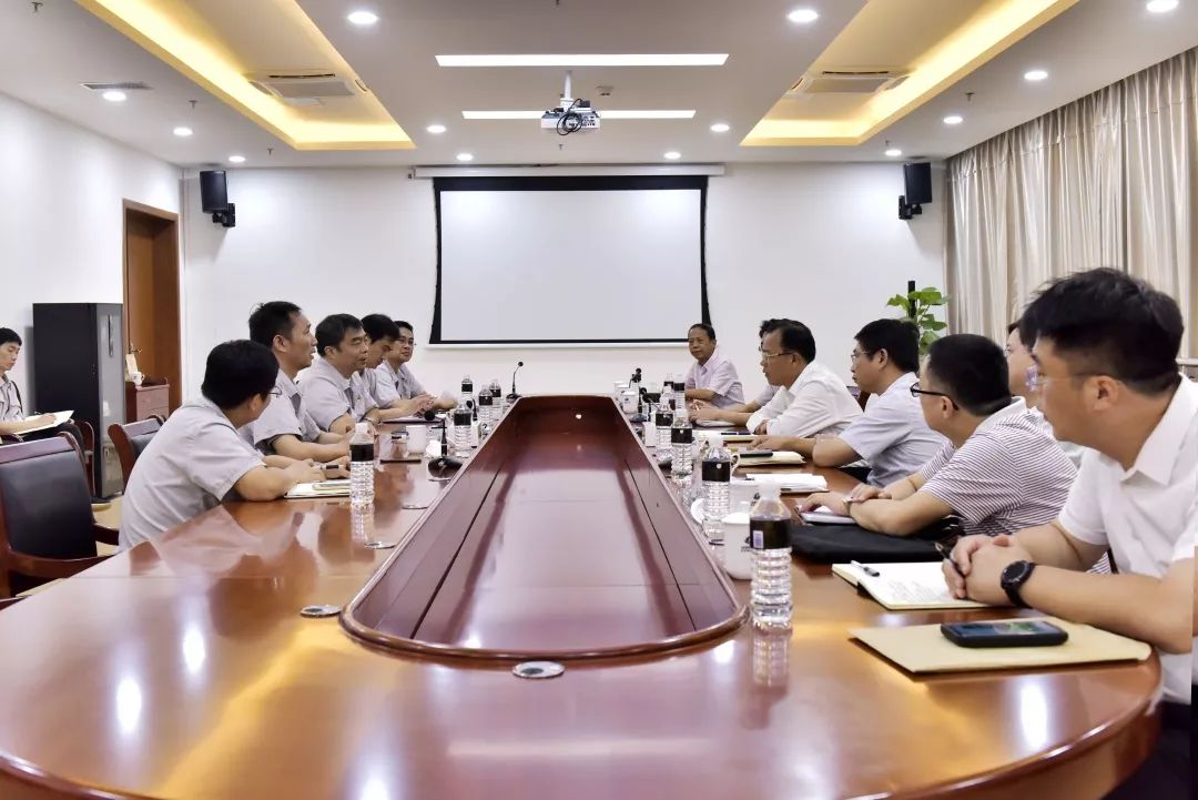 景德镇市委常委常务副市长黄金龙到昌河汽车调研