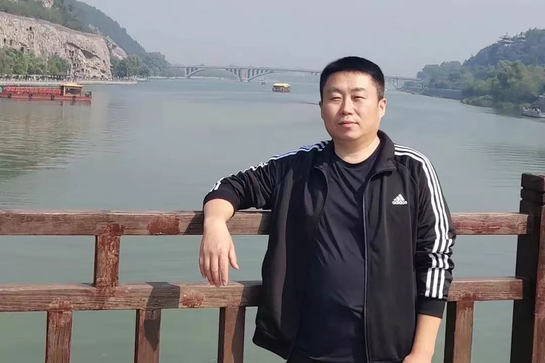 山东菏泽男人图片