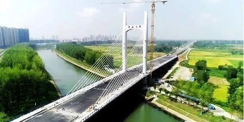 大桥全长457.88米,桥高85.