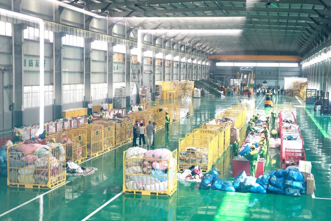 引领分类新时尚安吉虎哥生活垃圾分拣中心正式启用