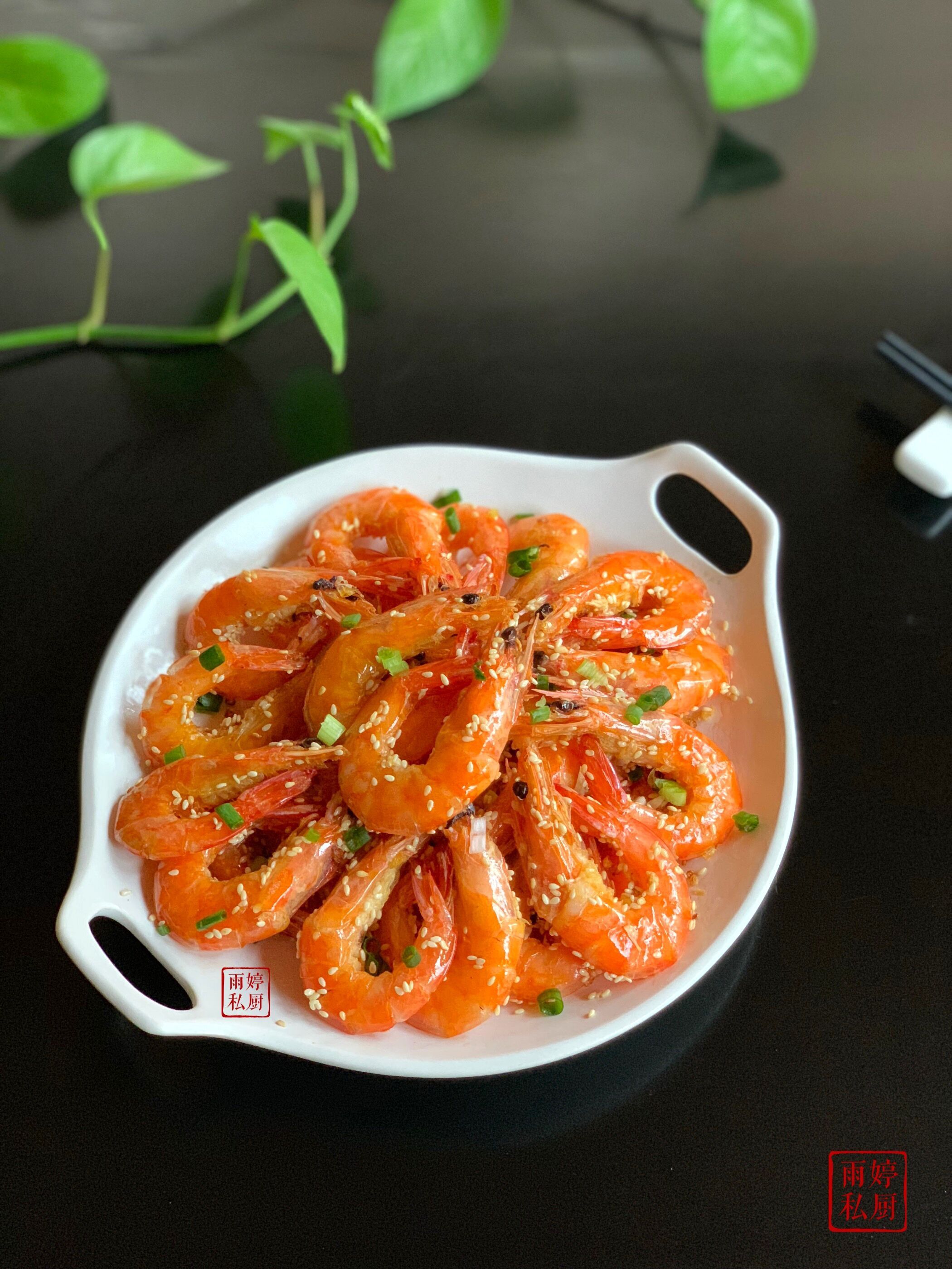 国庆家宴别犯愁,这样做虾不浪费!连壳都香酥脆,即使待客也倍有面