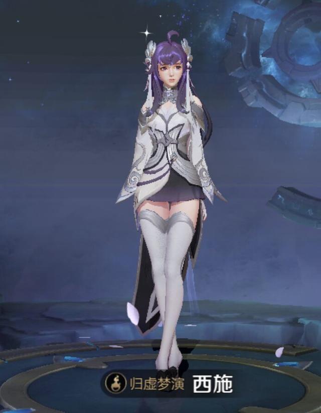 在最开始上架体验服的时候西施那憨憨的原画,中二的模型就被疯狂吐槽