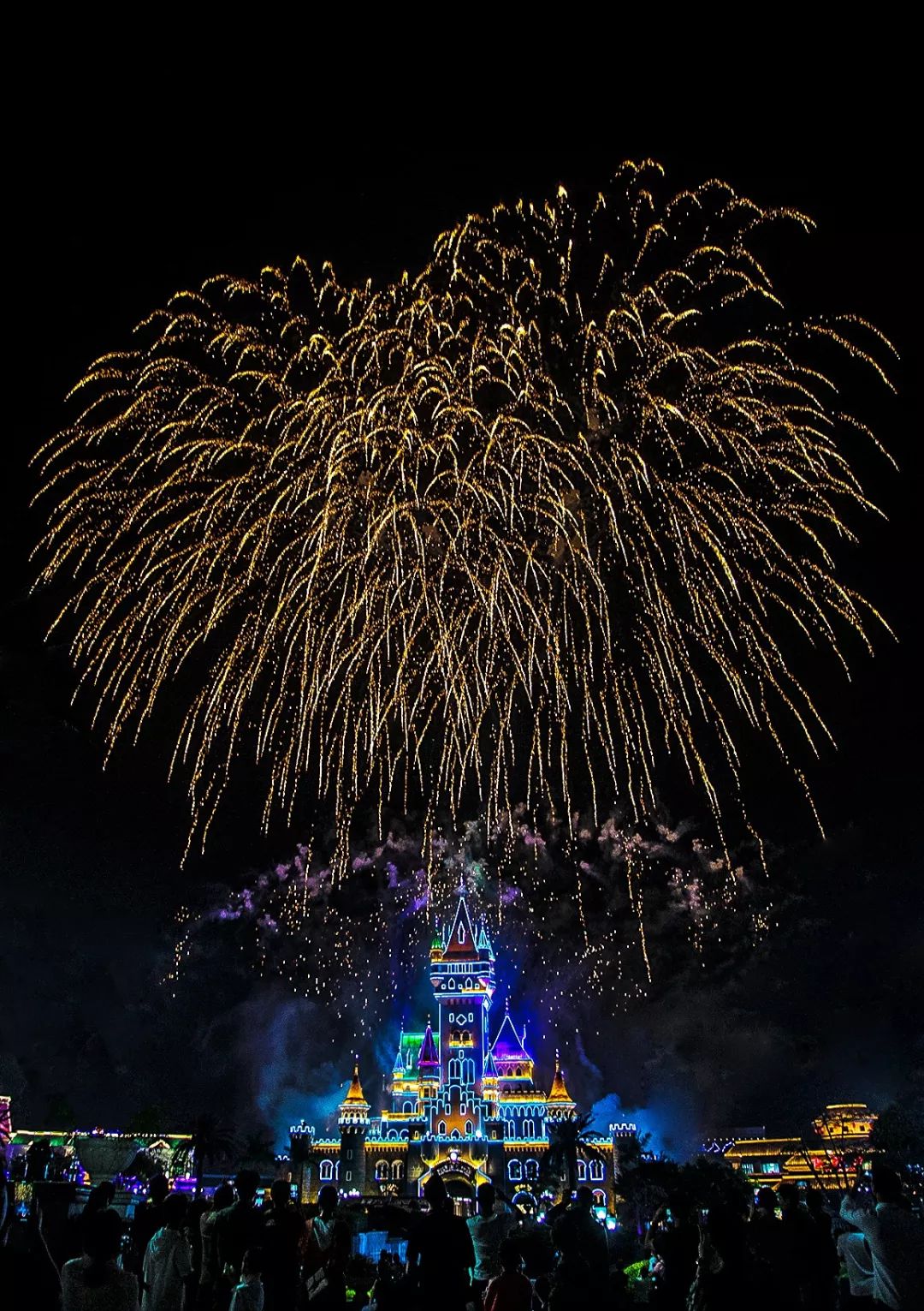 同安方特盛世焰火献礼十一黄金周,白天 黑夜,欢乐延续!