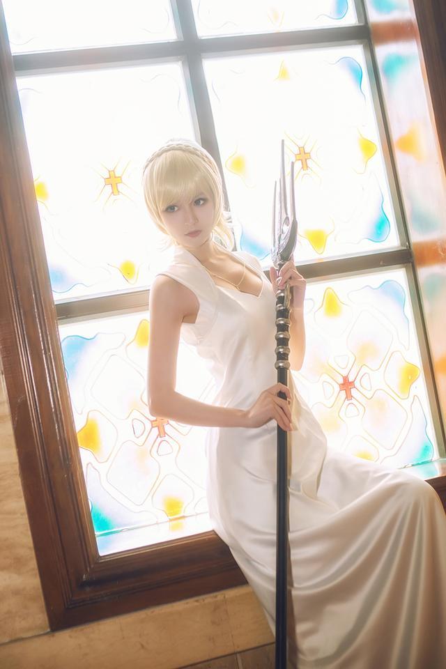 cos正片最终幻想15露娜弗蕾亚