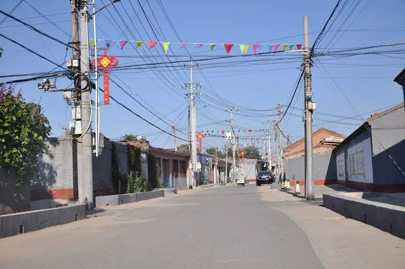 张灯结彩迎国庆——东马各庄村再添美丽乡村靓丽新风景!