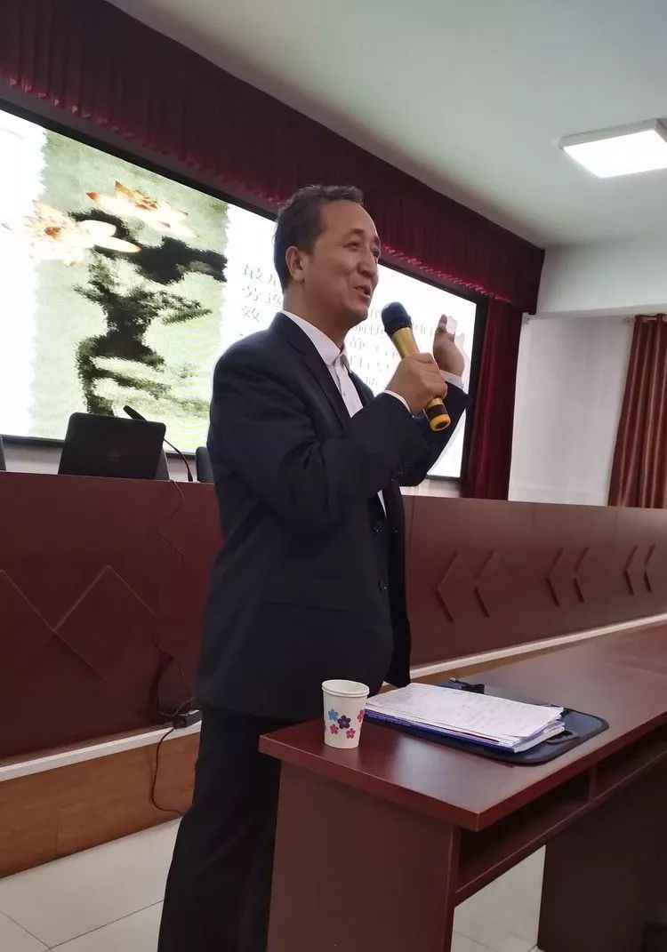繁峙县"小学教师教研员专业引领培训活动"在砂河镇隆重举行