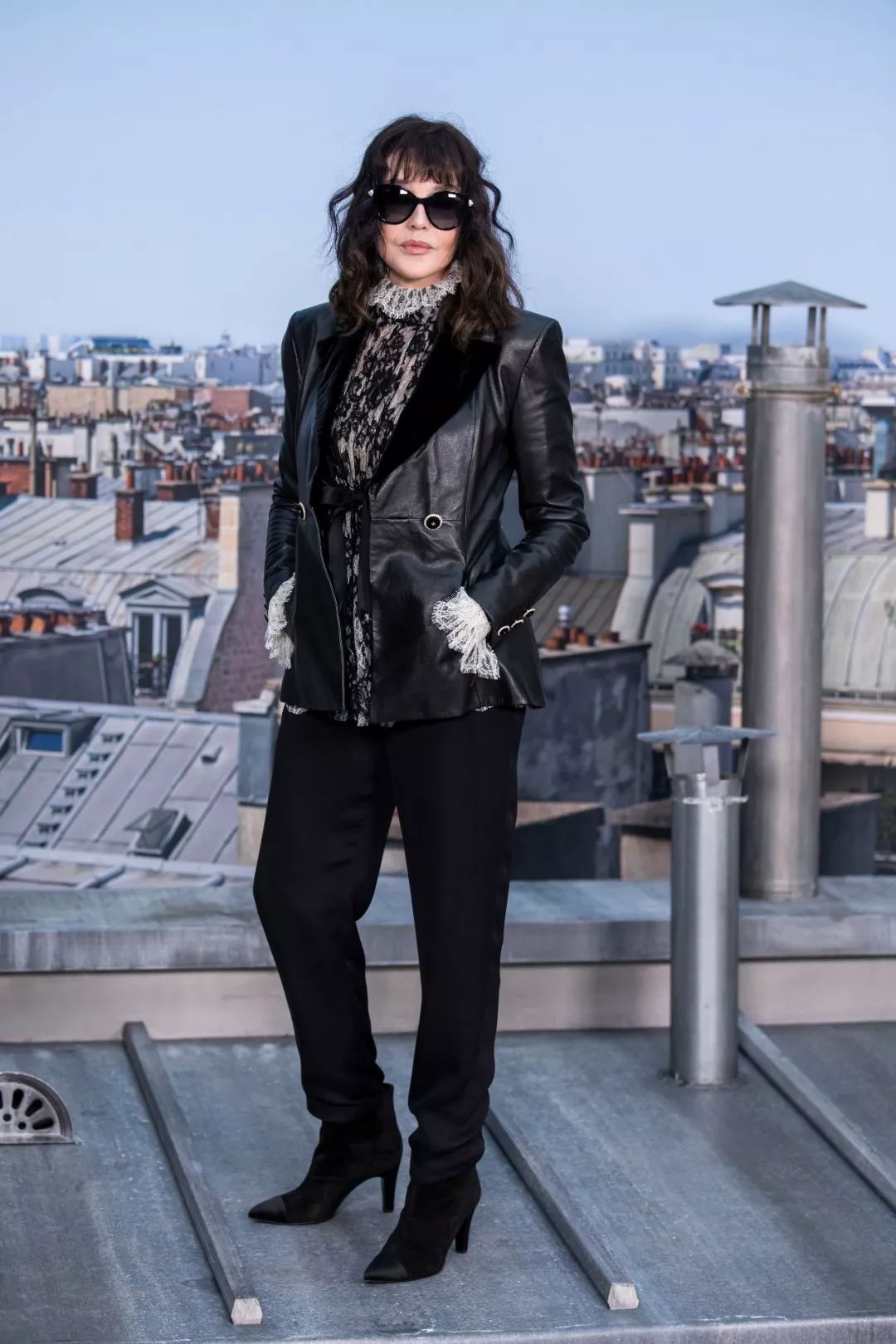 香奈儿挑战屋顶走秀,难度高不高?