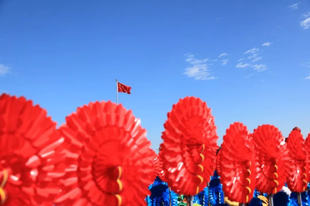 因为在2009年10月1日,8万北京孩子,一起参与了新中国成立六十周年大庆