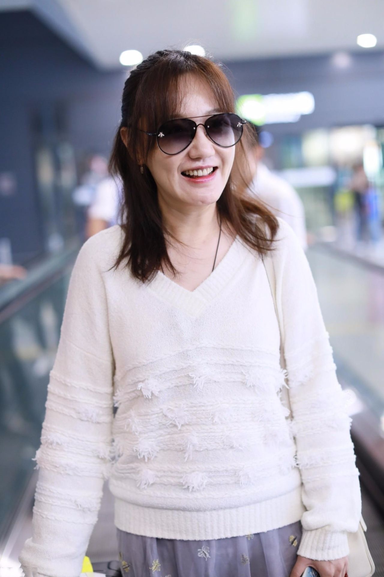 导致于现在的戏路也没有得到很大的拓宽,看着薛佳凝也没有后悔的意思