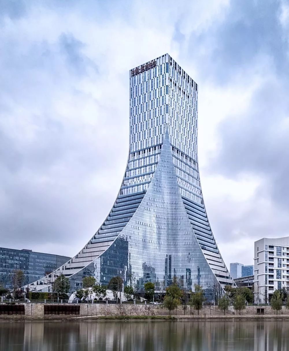 共享未来作为雄安新区成立以来的首个大型建筑群,雄安的地标性建筑