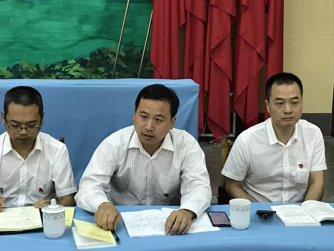 张福根陈开泉邵小平何加富邵建星方贵军最后,石林镇党委书记方立华作