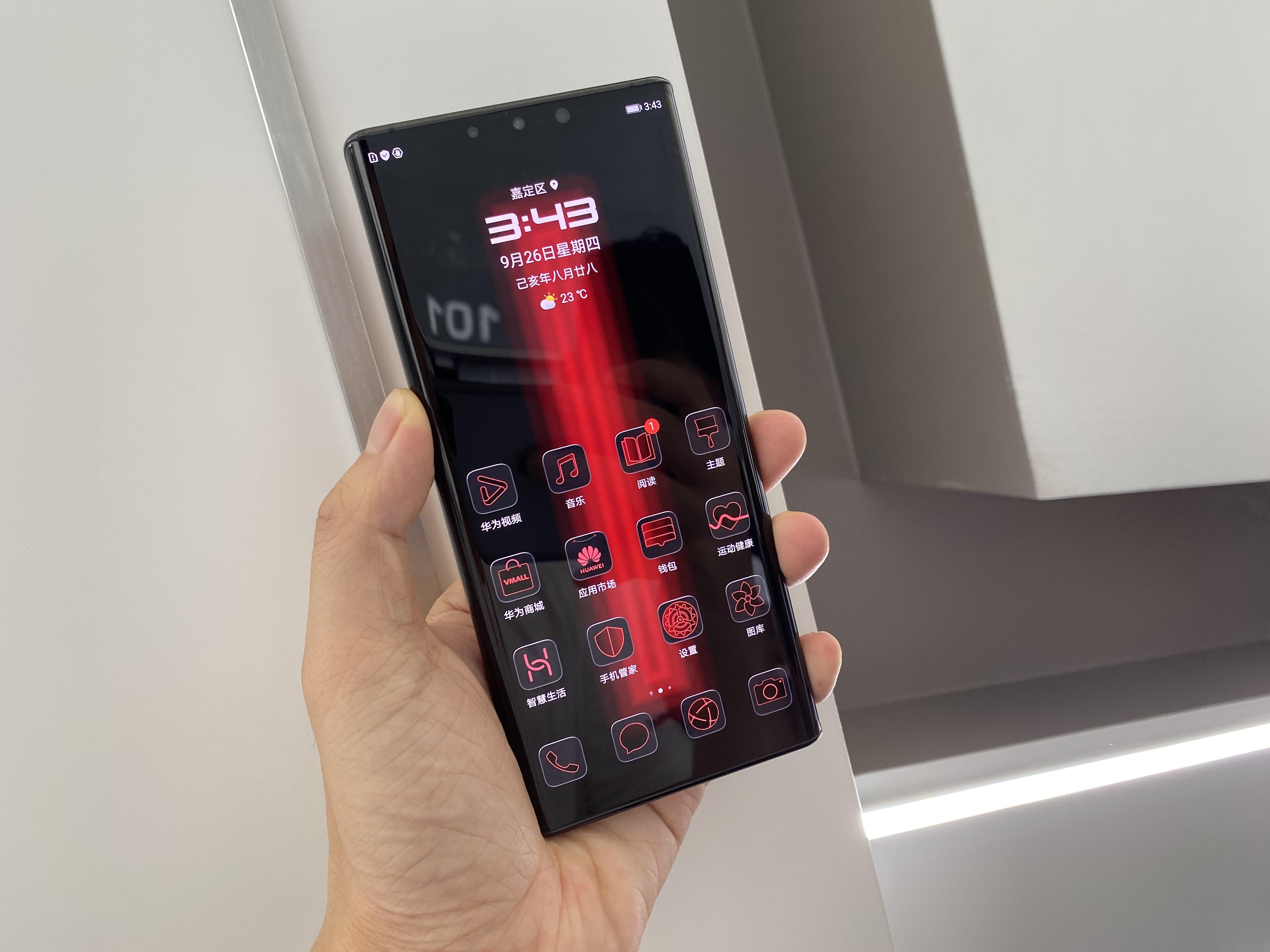 原创用科技打造奢华感华为mate30rs保时捷设计体验区上手