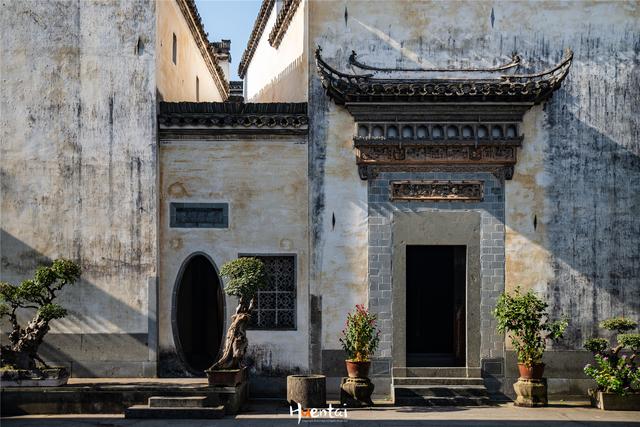 徽派建筑精华汇聚,从民间收集了近20年,是老宅子更像博物馆_徽州