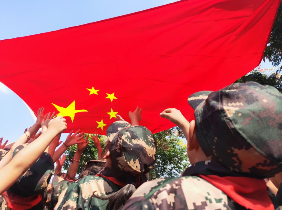 献礼祖国70华诞 | 建德青年用最美的表情向祖国表白……_中国