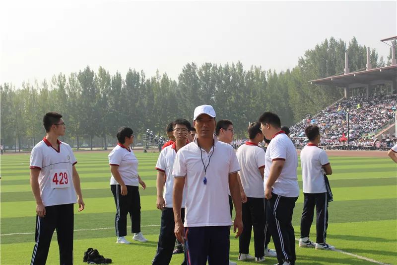 用力量与速度点燃青春为共和国七十华诞献礼宝坻一中举办2019年秋季