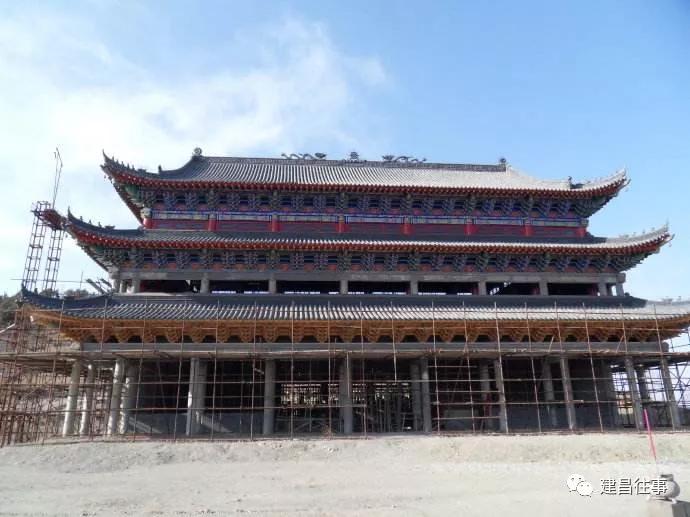 建昌极普寺,位于碱厂古迹营子元宝山,现大殿等已基本建成,信徒众多.