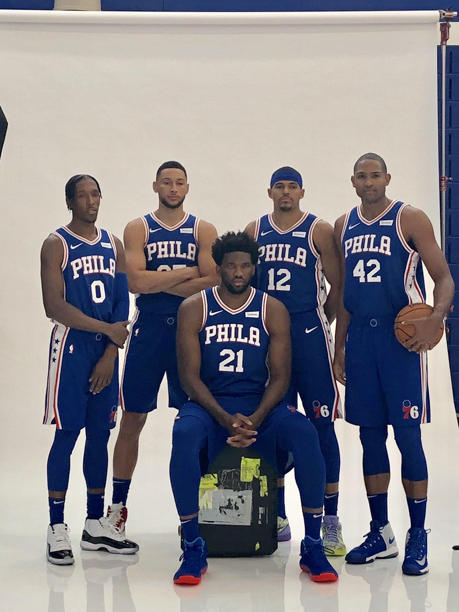 费城76人首发五虎定妆照 5人年薪1.32亿 恩比德霸占老大位置