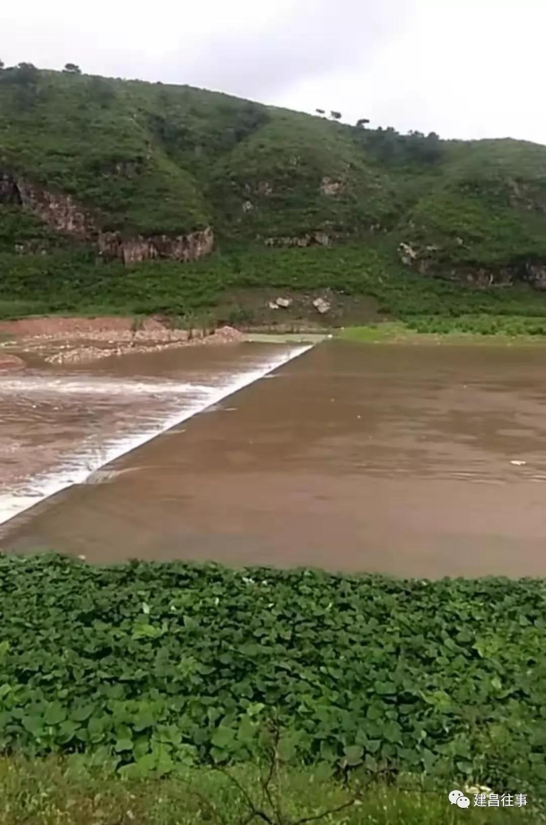 建昌往事大屯畫廊谷雲山洞