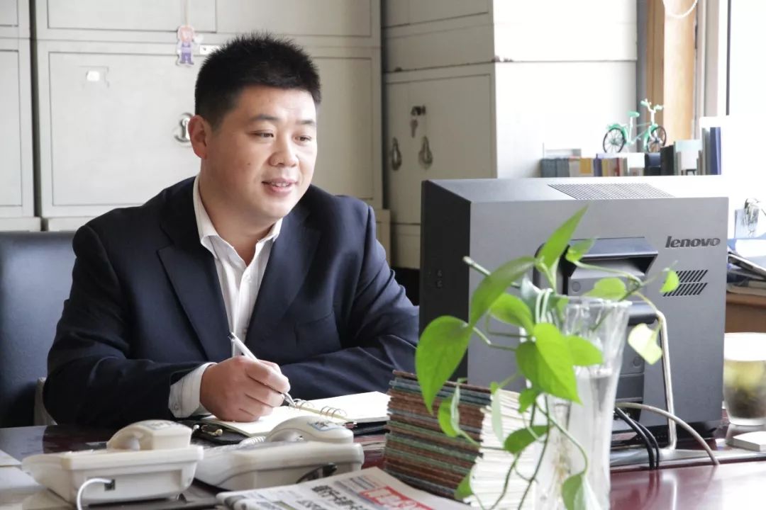 最美奋斗者——蔡海涛李云,满怀对教育事业的执著和热情,坚守青岛交通