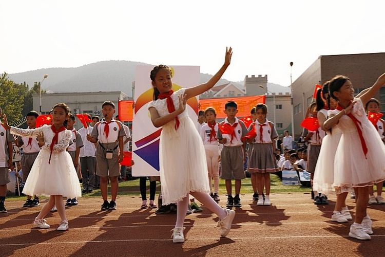 江山如此多娇济南舜文中学秋季运动会开幕式