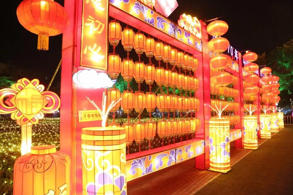 美看磁州窑博物馆祝福的花灯亮起来