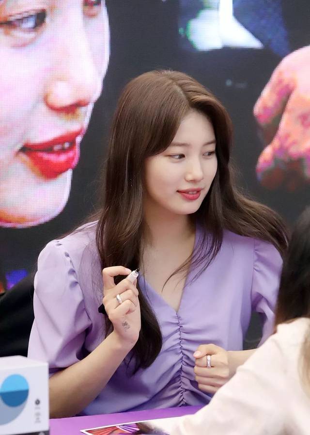 就喜欢肉肉脸长相的女生,果汁美貌想吸!