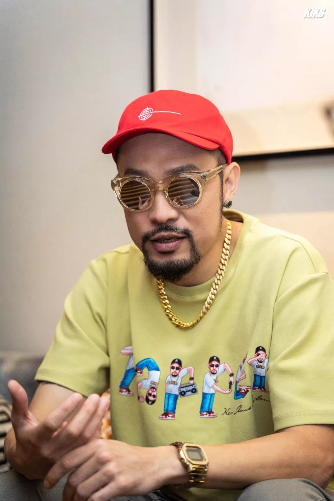 采访狗哥和采访别人真的不一样,论回答问题的速度,他绝对不是最快的