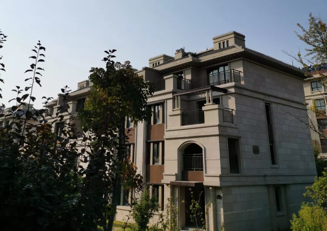 感恩相伴一路有您心动湖滨运河澜湾新营销中心盛大开放