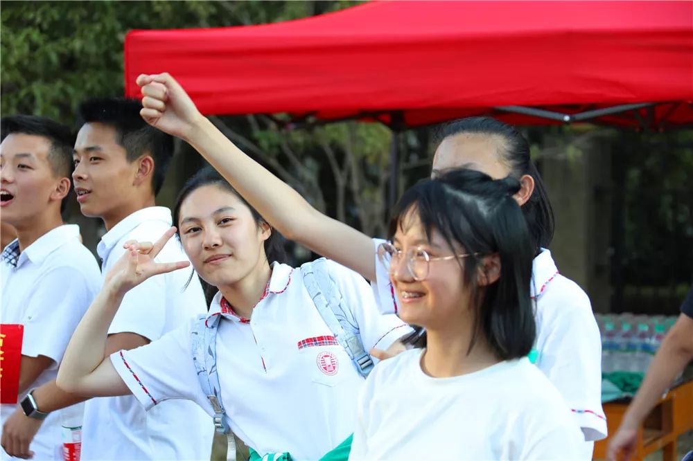 努力拼搏奉献快乐江西师大附中滨江校区第11届校运会剪影