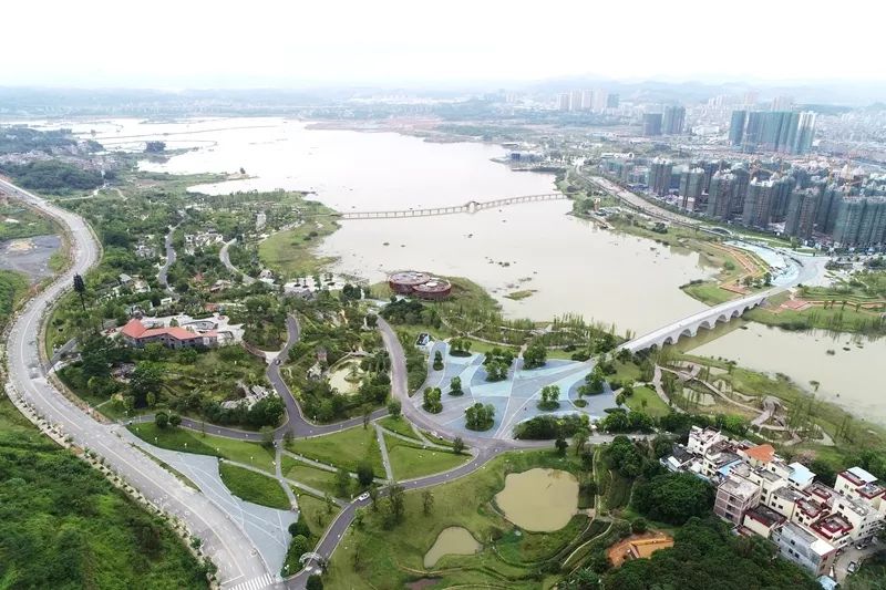 庆祝新中国成立70周年,苍海新区蓄力发展,筑梦前行!_梧州