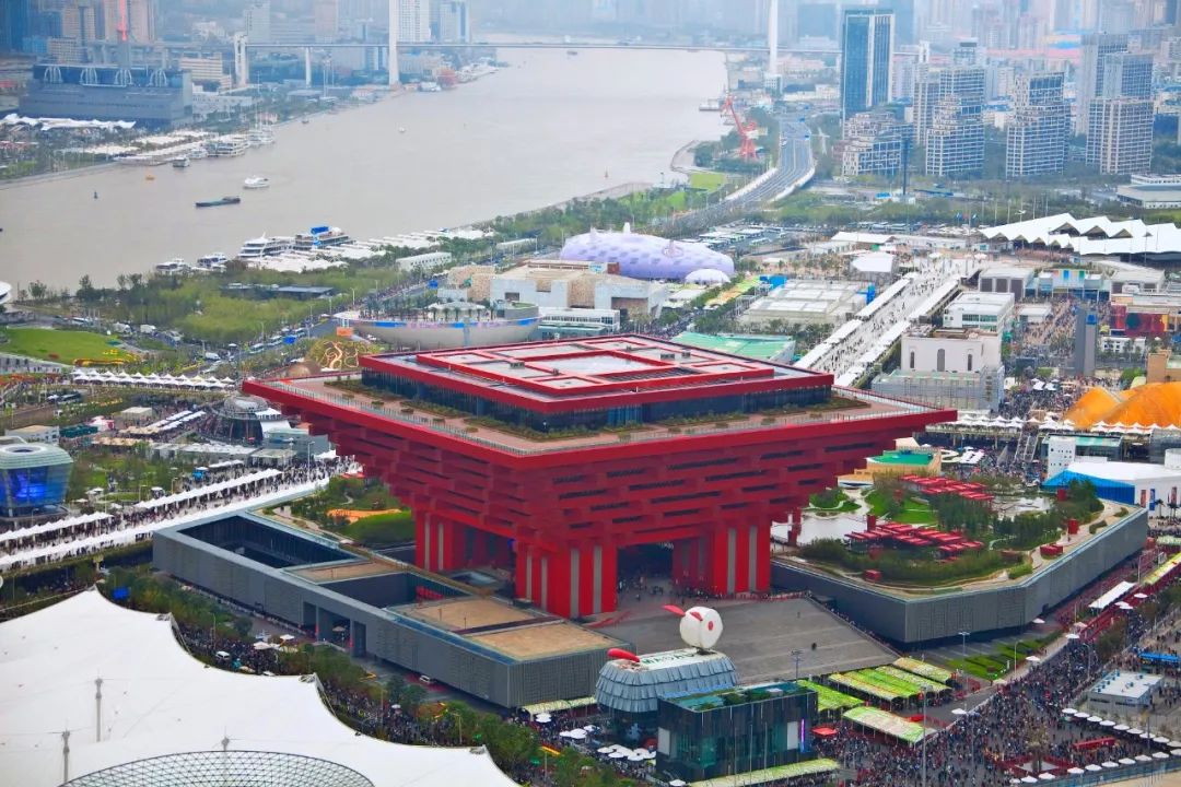 城事别眨眼空中俯瞰来见证这70年来阿拉大上海的华丽变身