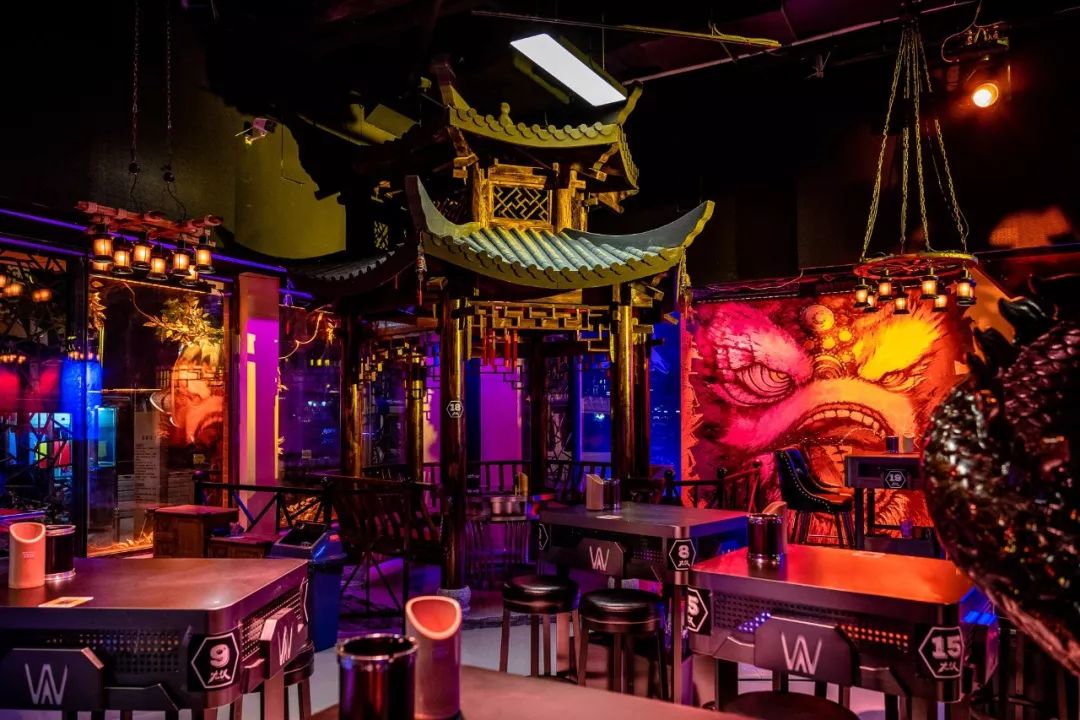 江边这家国潮餐吧人均60嗨到2点还独创了座火焰山