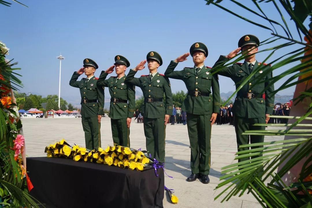 第六个烈士纪念日邢台县向烈士致敬