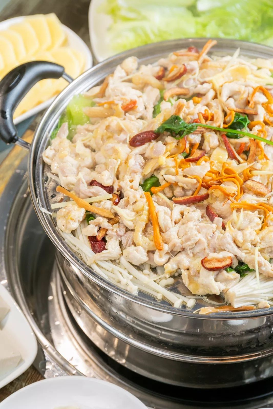 养生人士最爱的桑拿鸡 |- 01 -按提示操作免费参与领取回复"山海记"