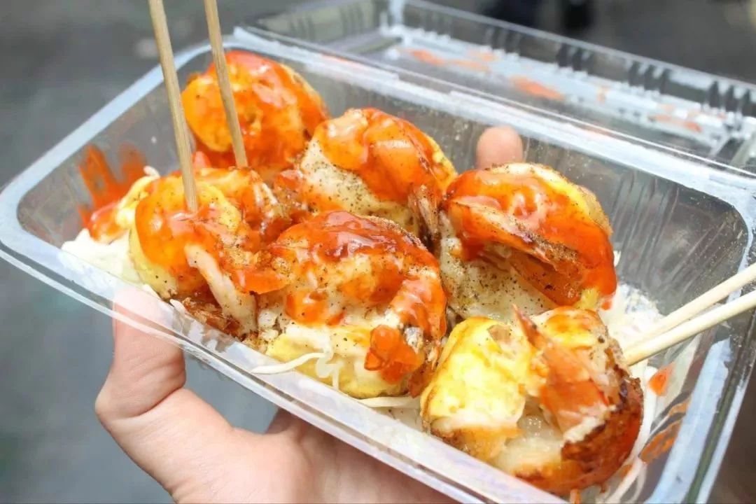 龙虾酥泰国榴莲酥巴西烤肉龙卷风薯塔韩国年糕台湾蟹黄虾球巨无霸章鱼